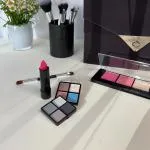 Kosmetyczka aksamitna limitowana szara