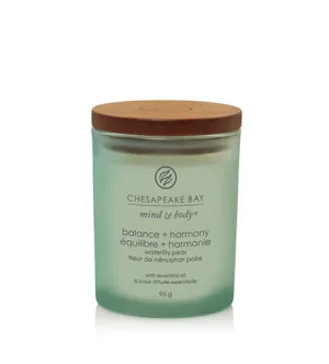 Chesapeake Bay Balance + Harmony Waterlily Pear świeca zapachowa 96 g