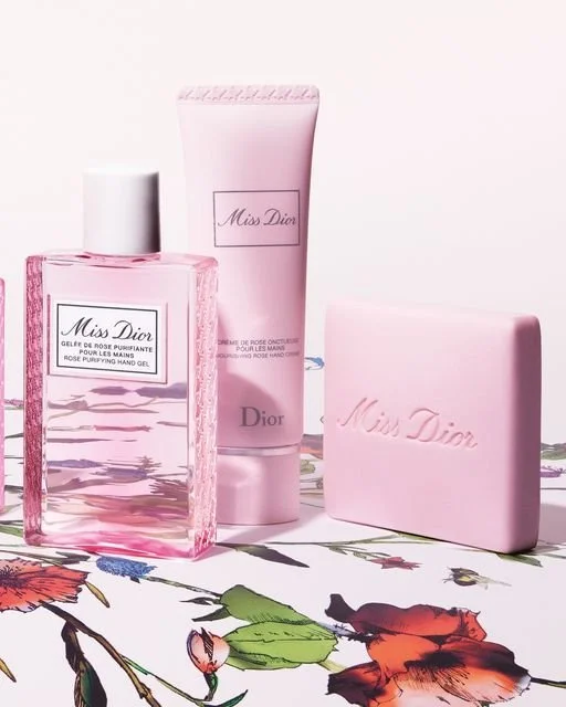 Miss Dior oczyszczający żel do rąk o zapachu róży 100 ml