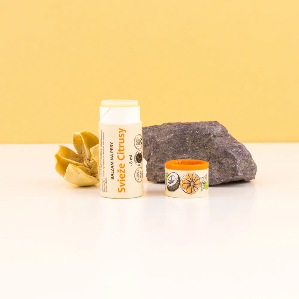 Kvitok Balsam do ust Fresh Citrus (8 ml) - daje uczucie delikatnego chłodzenia