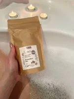 Kvitok Magiczna pianka do kąpieli Orientalna noc 300 g - pięknie się pieni