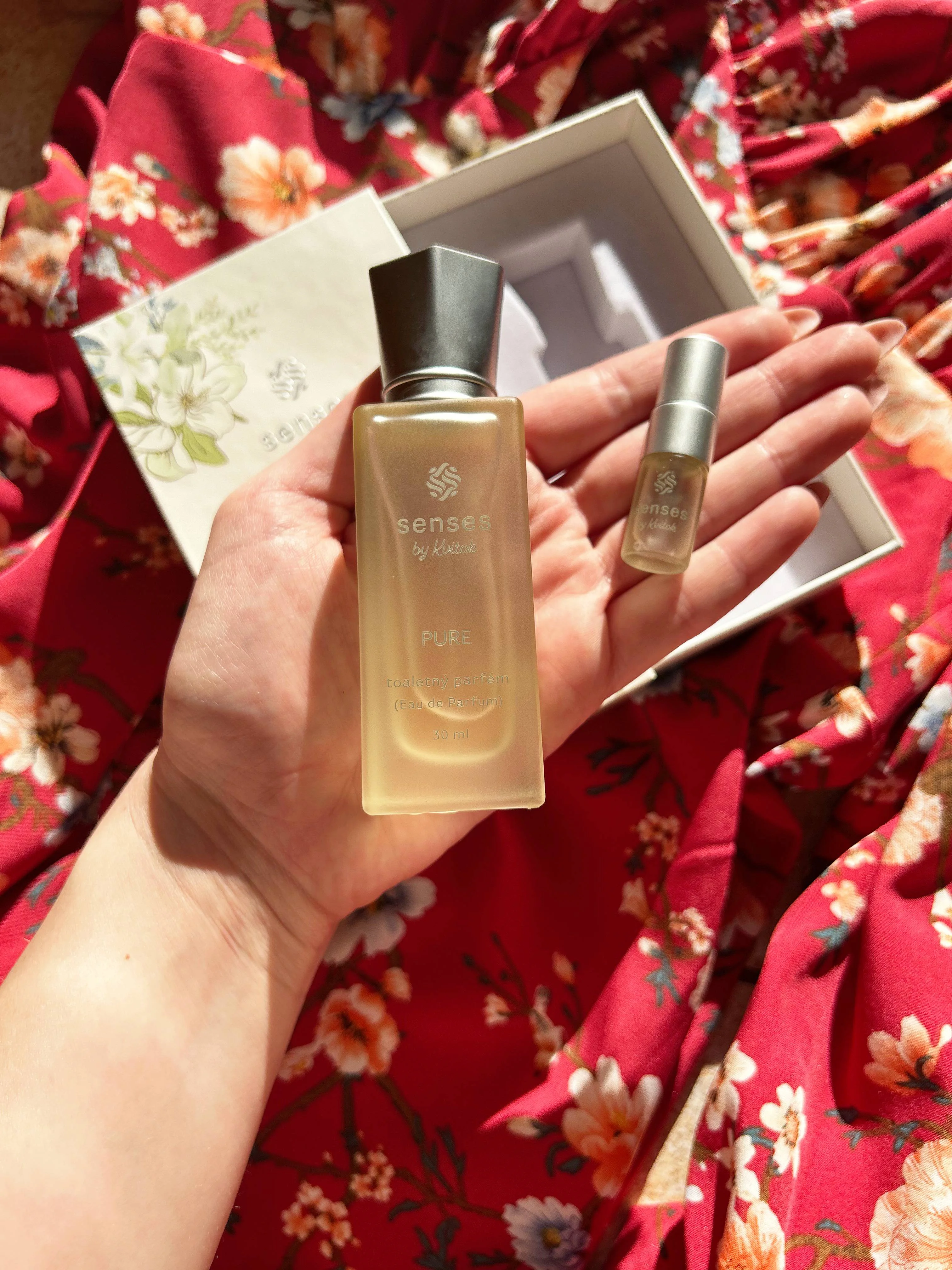Kvitok Senses Perfumy Pure - próbka (2 ml) - jaśminowo-kwiatowy zapach