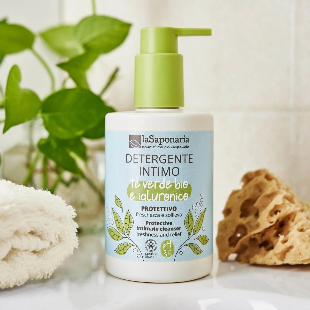 laSaponaria Ochronny żel do higieny intymnej z zieloną herbatą BIO (250 ml) - odpowiedni po porodzie i podczas menstruacji