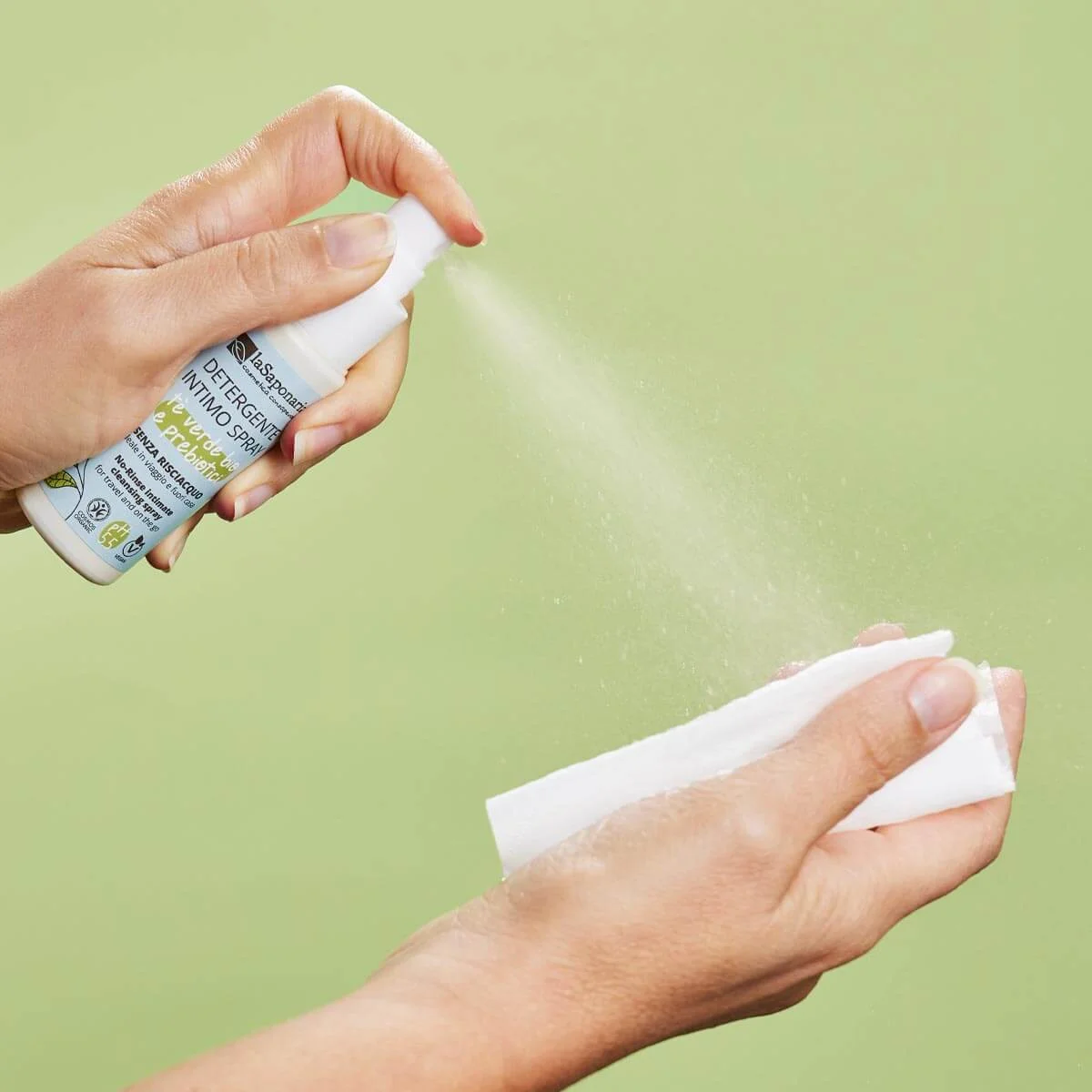 laSaponaria Intymny spray bez spłukiwania z zieloną herbatą BIO (50 ml) - szybka higiena intymna w każdej chwili i w każdym miejscu
