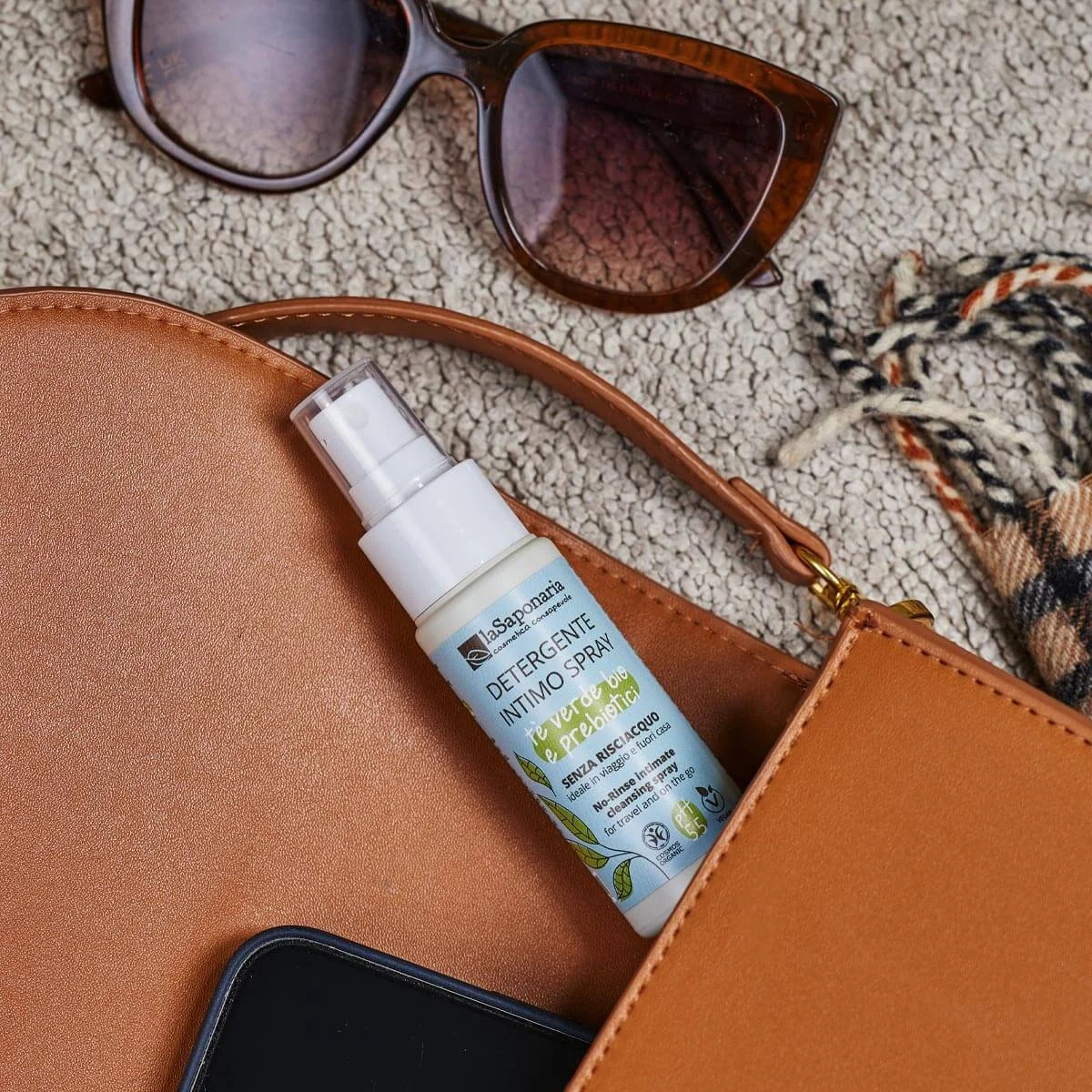 laSaponaria Intymny spray bez spłukiwania z zieloną herbatą BIO (50 ml) - szybka higiena intymna w każdej chwili i w każdym miejscu
