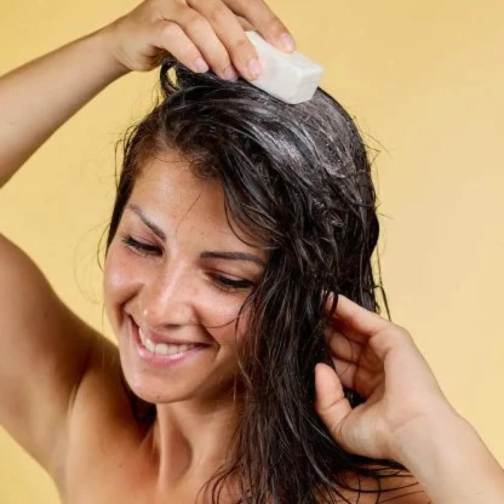 laSaponaria Wzmacniający i łagodzący szampon w postaci stałej (50 g)