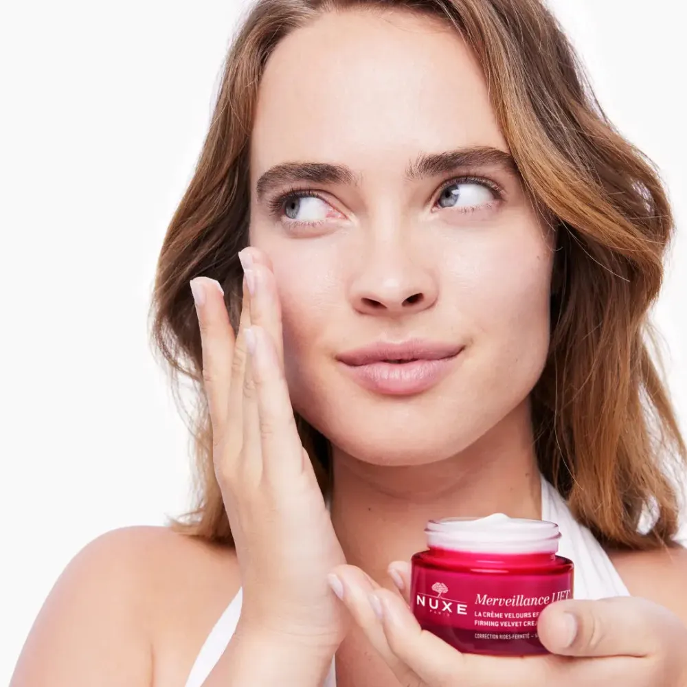 Merveillance LIFT ujędrniający pudrowy krem 50 ml