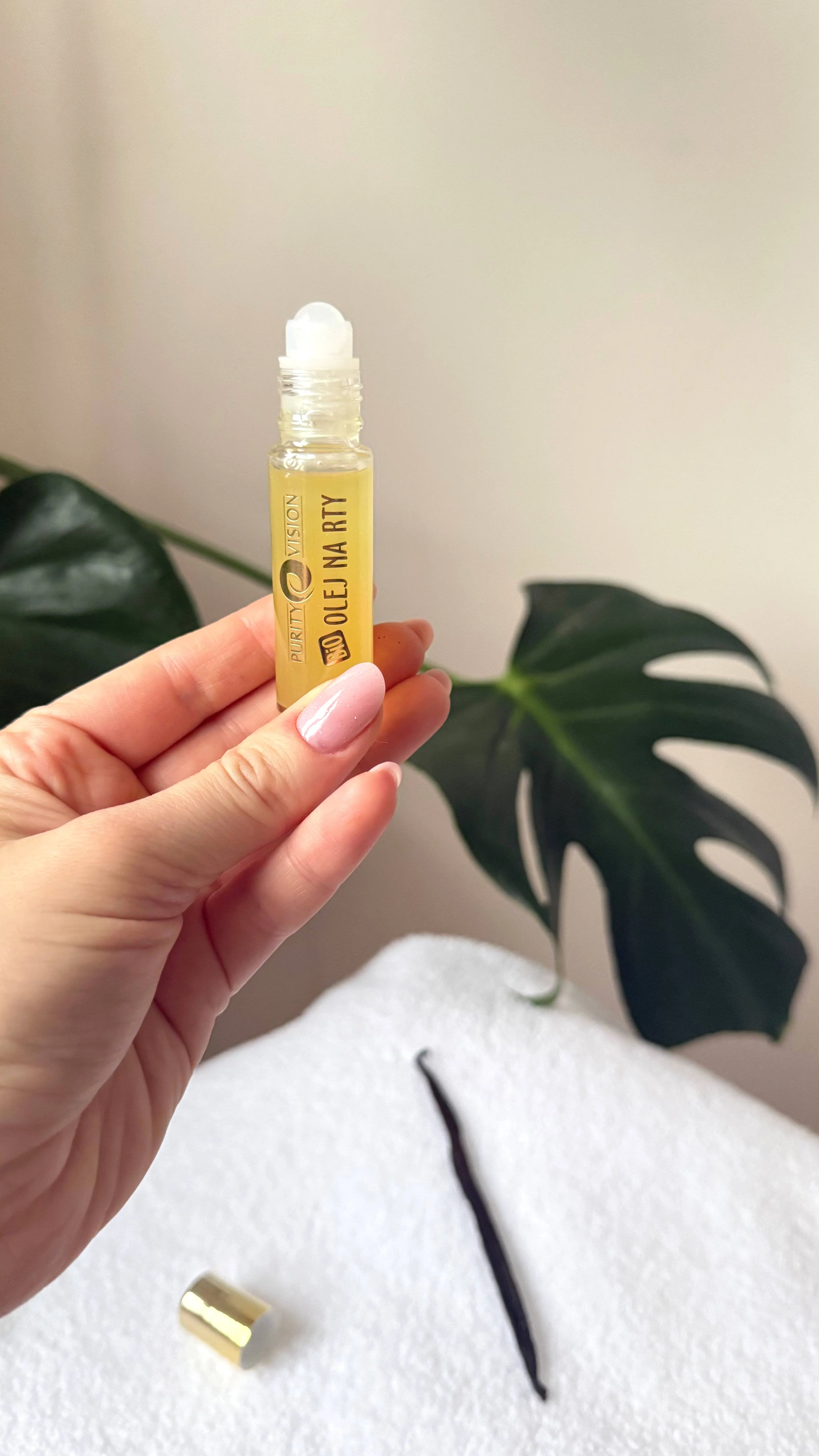 Purity Vision Waniliowy olejek do ust BIO (10 ml) - pachnąca pomoc dla spierzchniętych ust