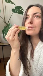 Purity Vision Waniliowy olejek do ust BIO (10 ml) - pachnąca pomoc dla spierzchniętych ust