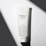 Madagascar Centella Tone Brightening Cleansing Gel Foam pieniący się żel oczyszczający do rozświetlenia i nawilżenia 125 ml