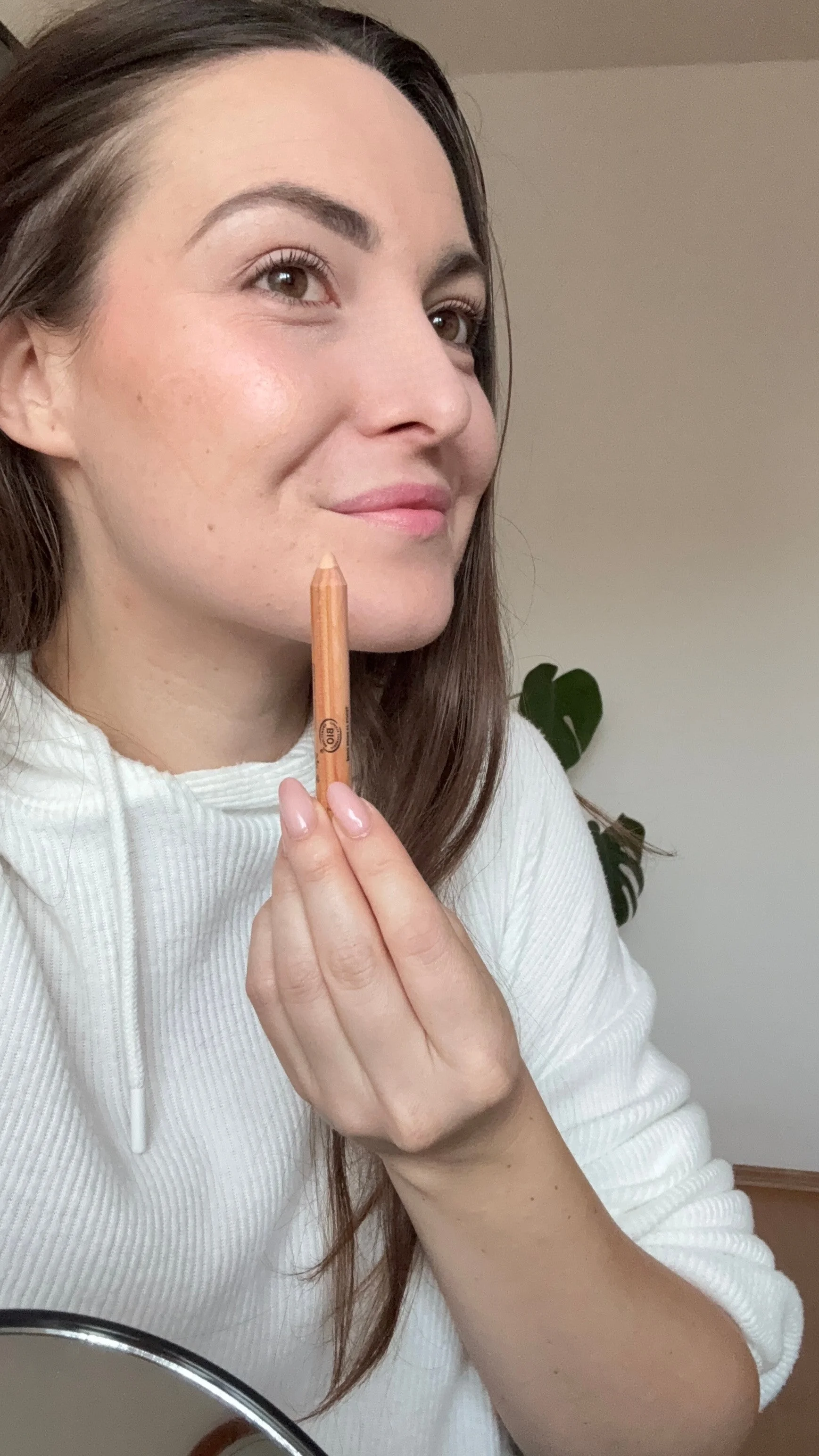 SO’BiO étic Korektor BIO (4 g) 25 BEIGE DORÉ — złoty beż - zakryje niedoskonałości cery