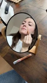 SO’BiO étic Korektor BIO (4 g) 25 BEIGE DORÉ — złoty beż - zakryje niedoskonałości cery