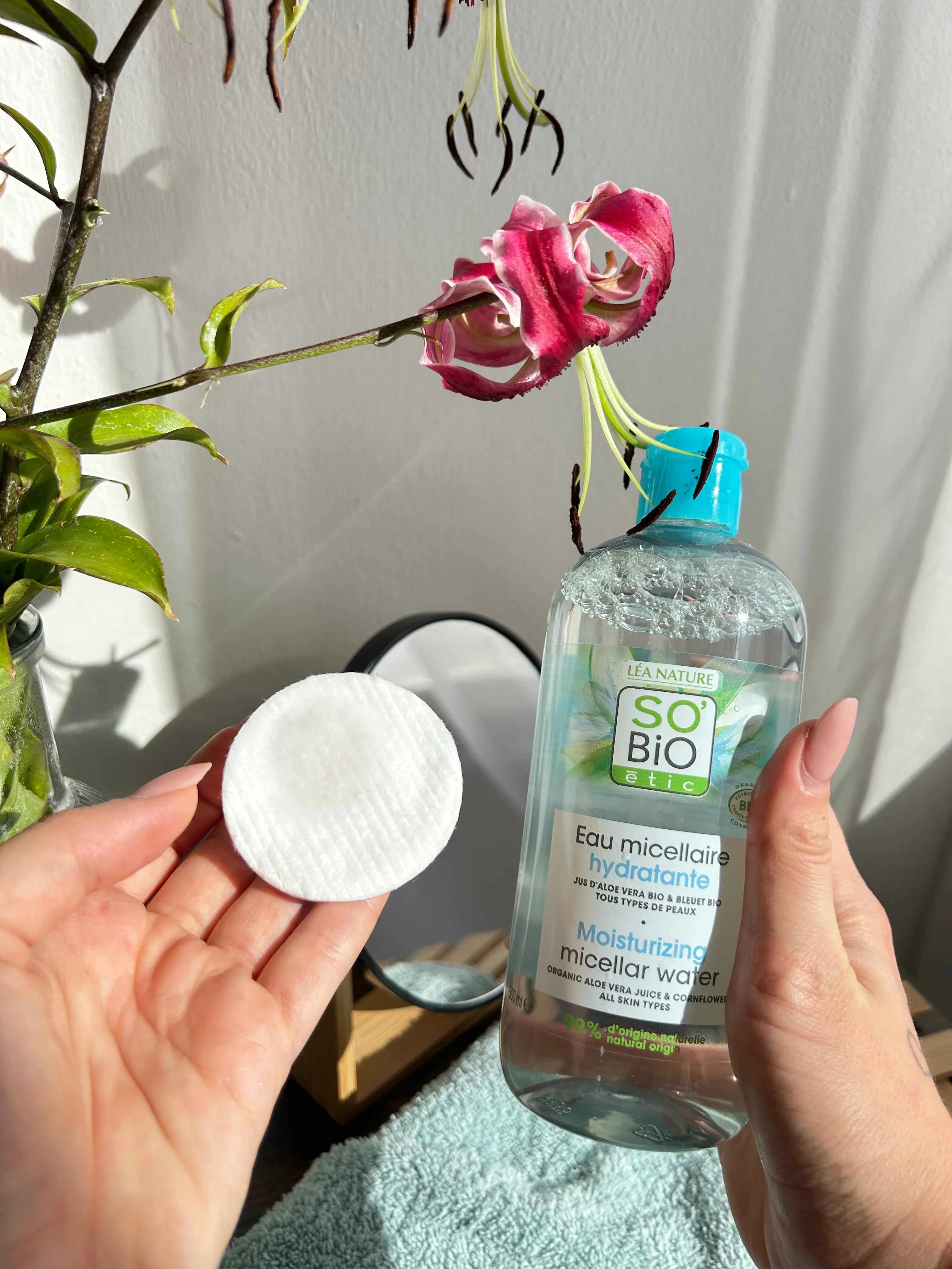 SO’BiO étic Woda micelarna nawilżająca z aloesem BIO (500 ml) - wzbogacona wodą chabrową