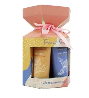 The Indulgent Bathing Co. Tranquil Treats zestaw upominkowy żel pod prysznic + mleczko do ciała 50 ml + gąbka do mycia