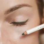 Uoga Uoga Miękka kredka do oczu BIO 850 Blacker than Black - Czarna - 4 odcienie dla każdego looku