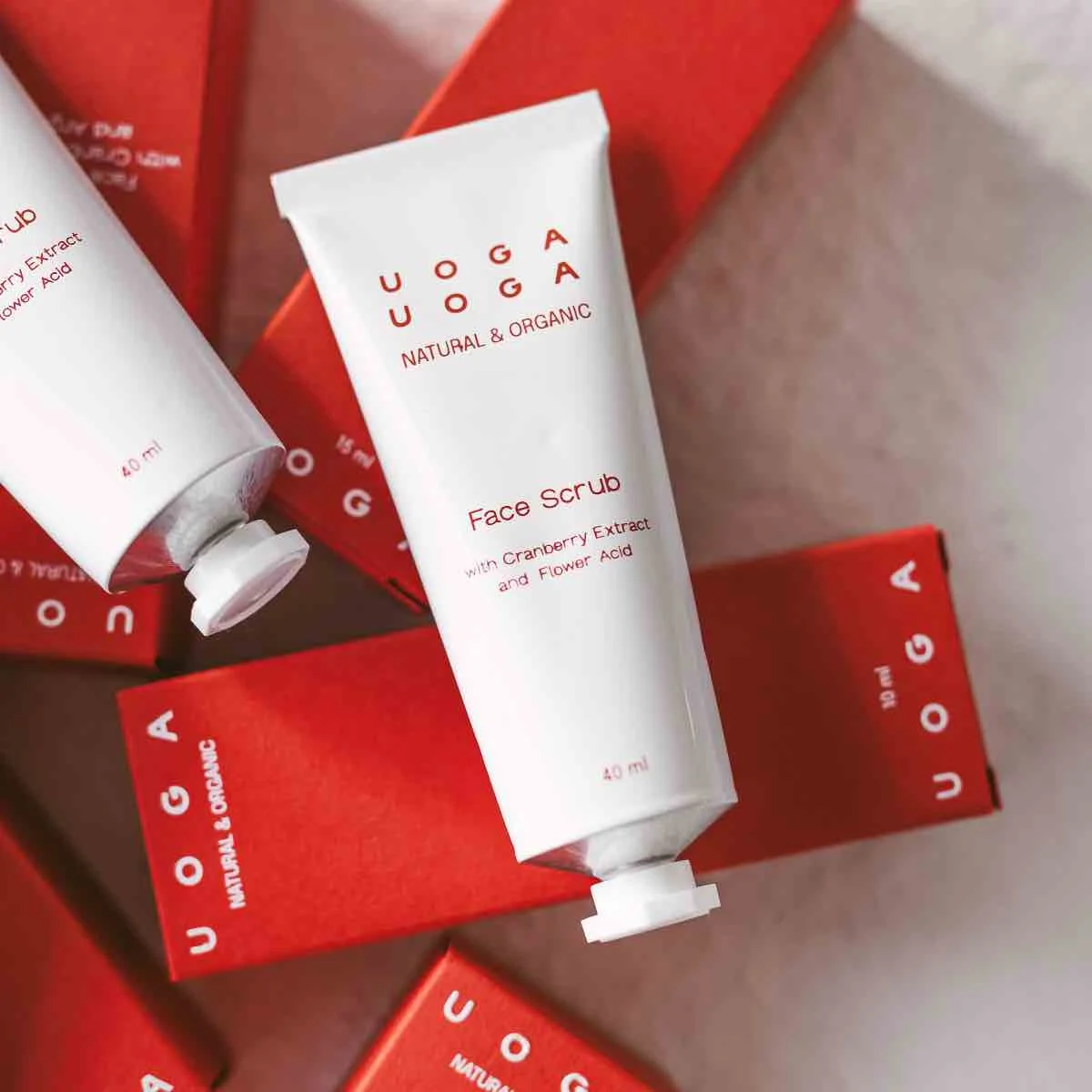 Uoga Uoga Regenerujący peeling do twarzy z żurawiną (40 ml) - dla gładszej i rozjaśnionej skóry