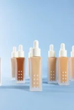 Uoga Uoga Płynny mineralny podkład i serum SPF 20 BIO (30 ml) 685 Desolate Shore - nawilża i chroni cerę