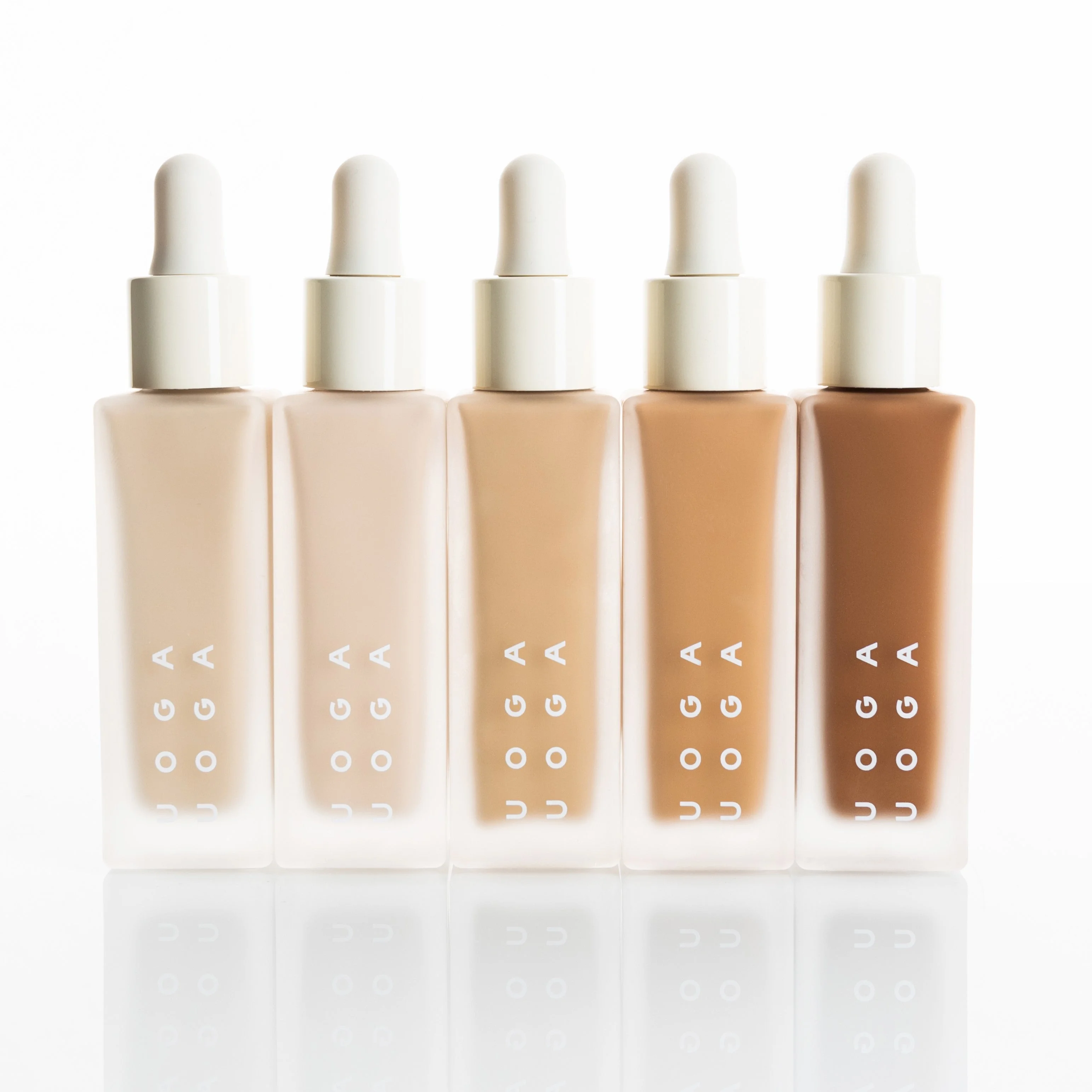 Uoga Uoga Płynny mineralny podkład i serum SPF 20 BIO (30 ml) 689 Summer Breeze - nawilża i chroni cerę