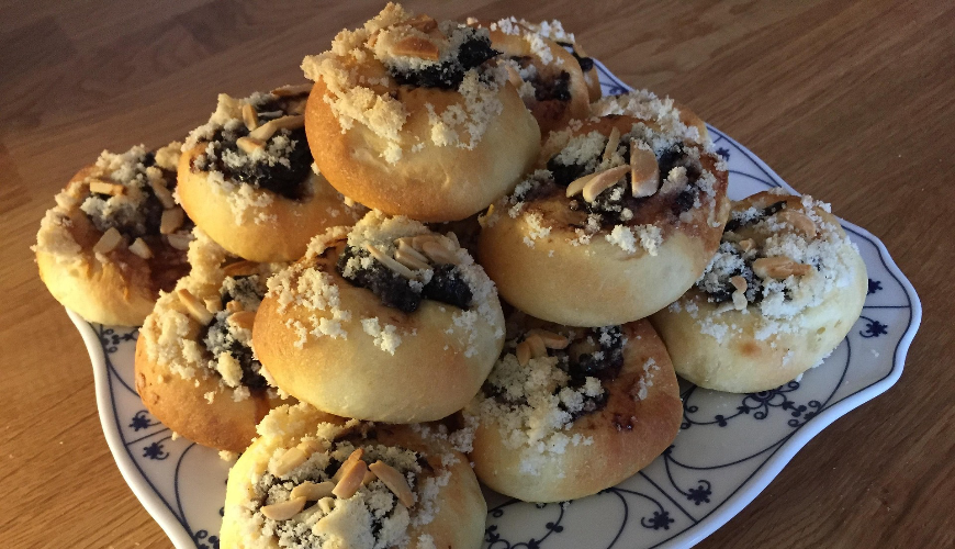 Dwukrotnie cnotliwe ciasta upieczesz w domu tak, aby były wilgotne, bogato nadziewane i pięknie pach