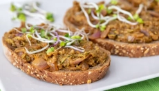 Przygotowanie tataru z cukinii na lekką i świeżą kolację