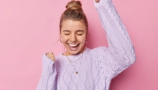 Naucz się być szczęśliwy bez względu na otaczający świat