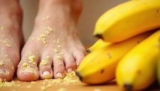 Jak pokonać popękane pięty i przywrócić stopom gładkość