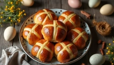 Jak cieszyć się hot cross buns przez cały rok