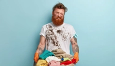 Jak usunąć tłuste plamy z odzieży