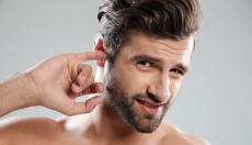 Jak zapobiec zaleganiu wody w uszach