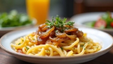 Poczuj alpejską atmosferę z pysznymi Käsespätzle na talerzu