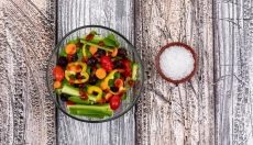 Zachowaj świeżość warzyw dzięki metodzie z solą